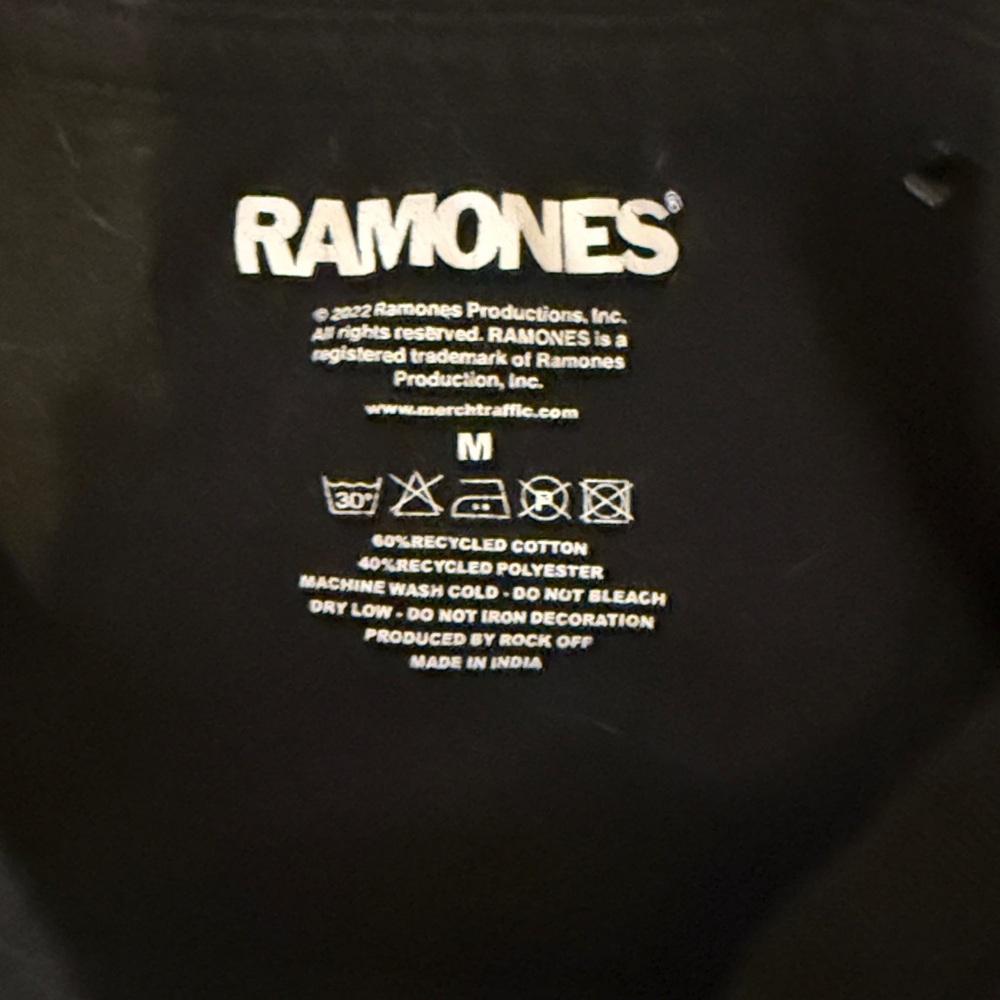 Black Ramones Band T-Shirt - Picture 2 of 2